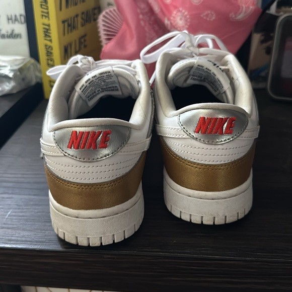 Nike Dunks - Picture 3 of 8